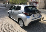 Toyota Yaris Hybrid Автоматик small thumb - 2